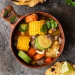 🍲 Descubre el auténtico sabor del Caldo de Res Estilo Jalisco: ¡una delicia tradicional! 🌶️