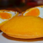 🍳🌴 Descubre la auténtica experiencia de degustar una deliciosa arepa de huevo en Cartagena 🌴🍳